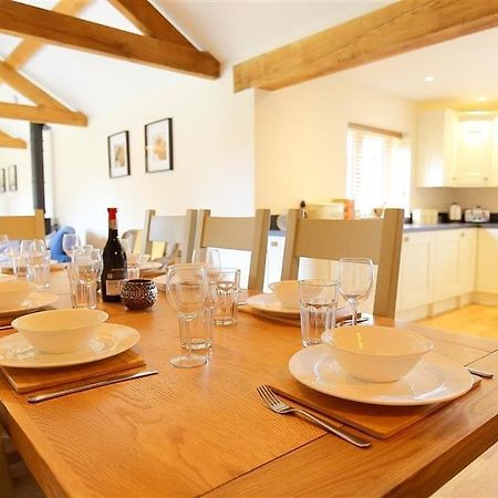 Park Stables Villa Wyck Rissington ภายนอก รูปภาพ