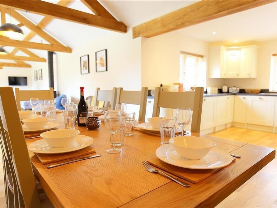Park Stables Villa Wyck Rissington ภายนอก รูปภาพ