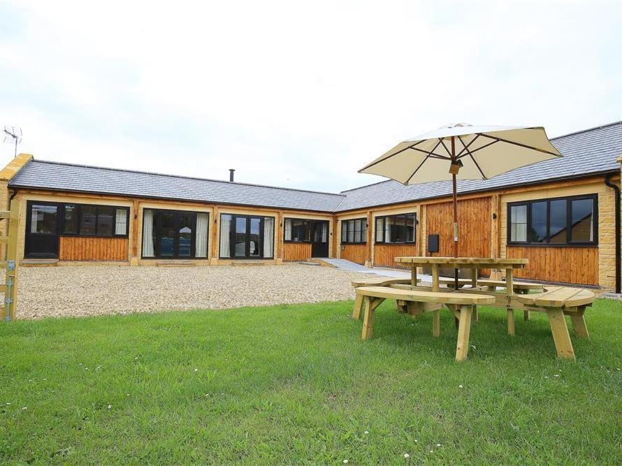 Park Stables Villa Wyck Rissington ภายนอก รูปภาพ